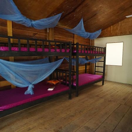 Suns Of Beaches Hostel Koh Rong Buitenkant foto