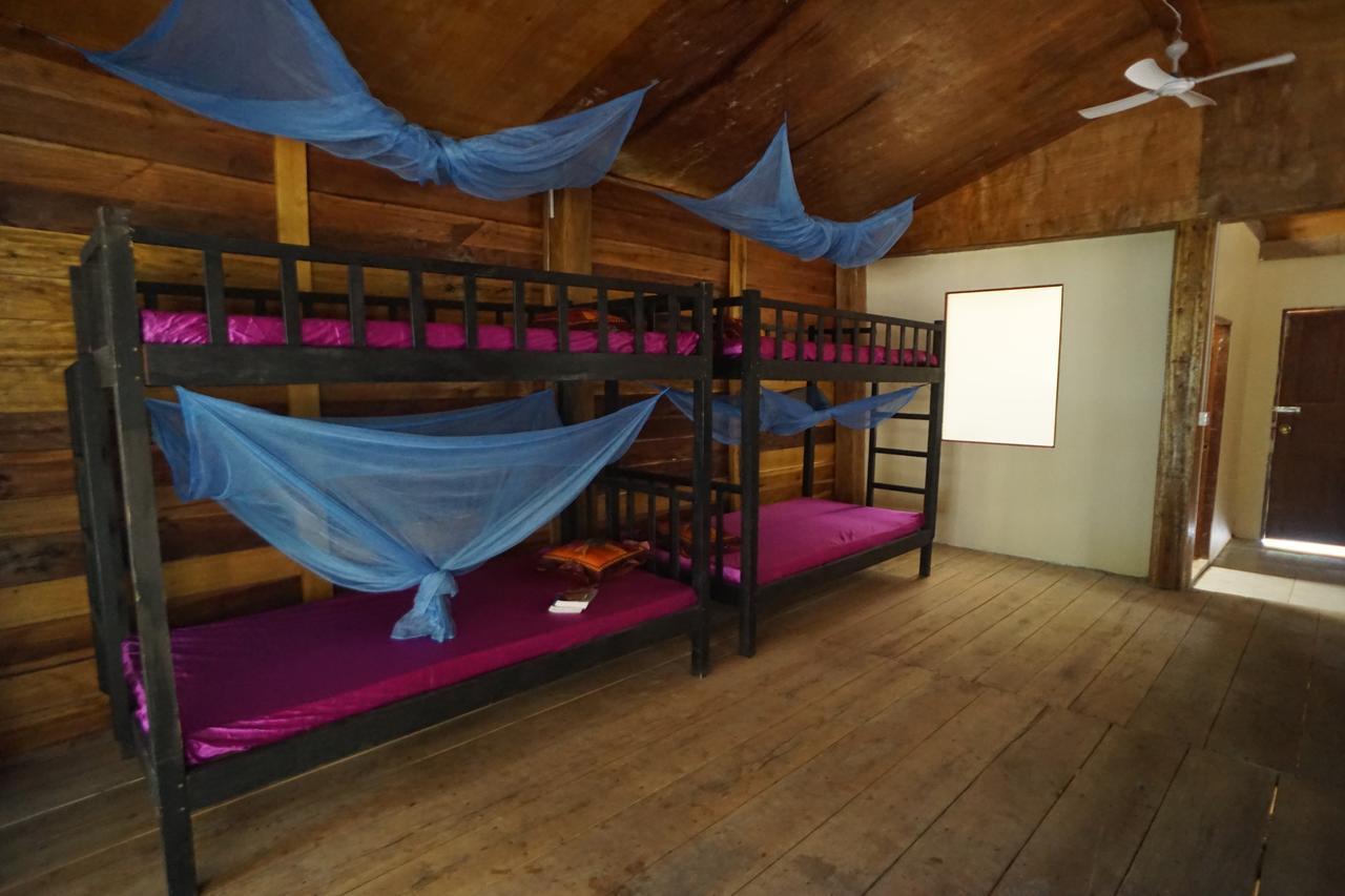 Suns Of Beaches Hostel Koh Rong Buitenkant foto