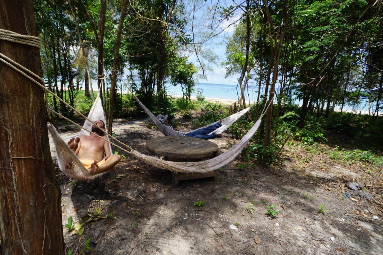 Suns Of Beaches Hostel Koh Rong Buitenkant foto