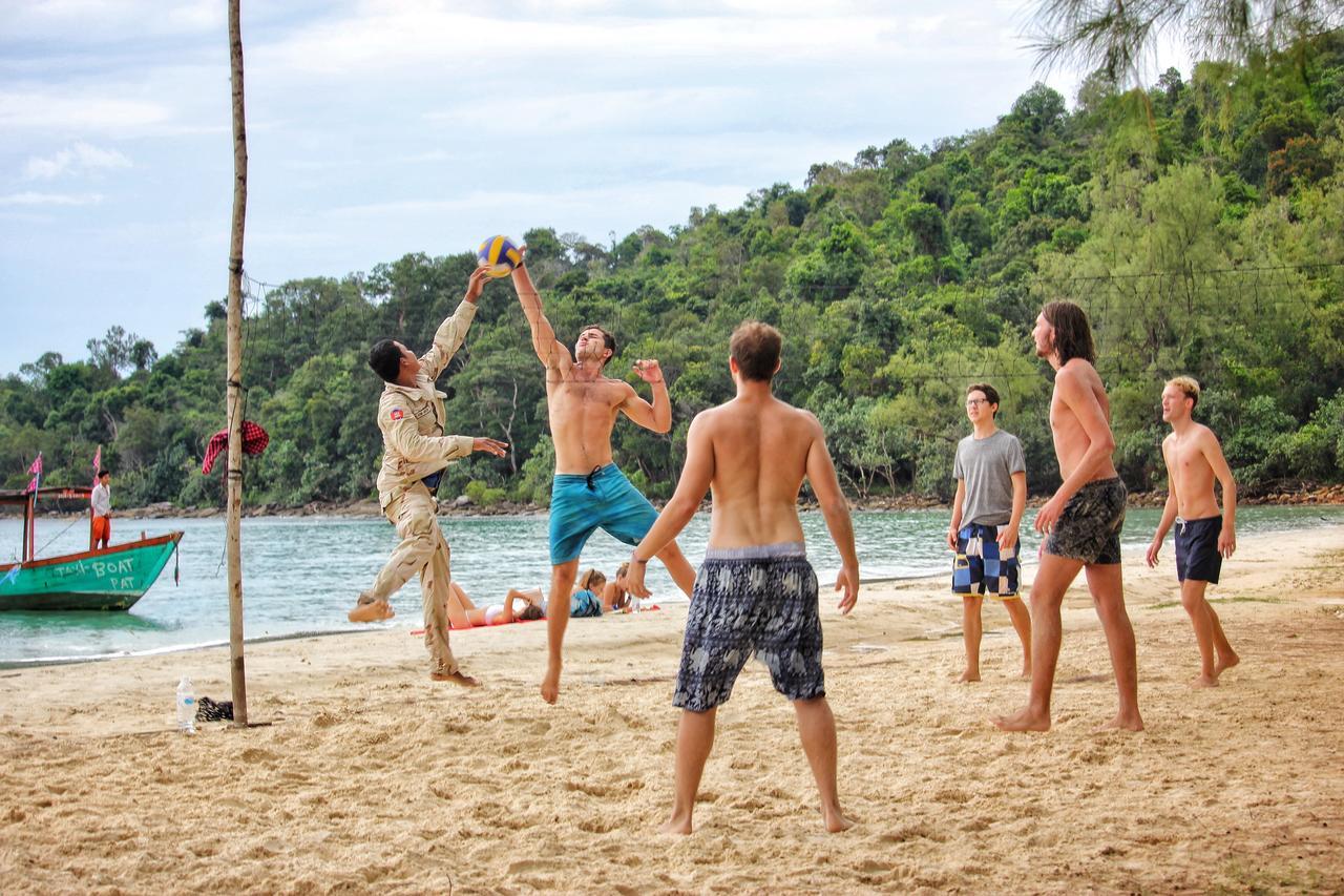 Suns Of Beaches Hostel Koh Rong Buitenkant foto
